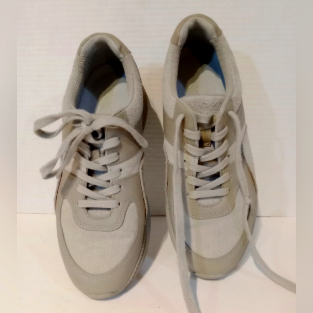 by Everlane‎ Gray Leather Sneakers Unisex W-9 / M- 7